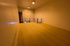 Mezzanine-Floor-00040
